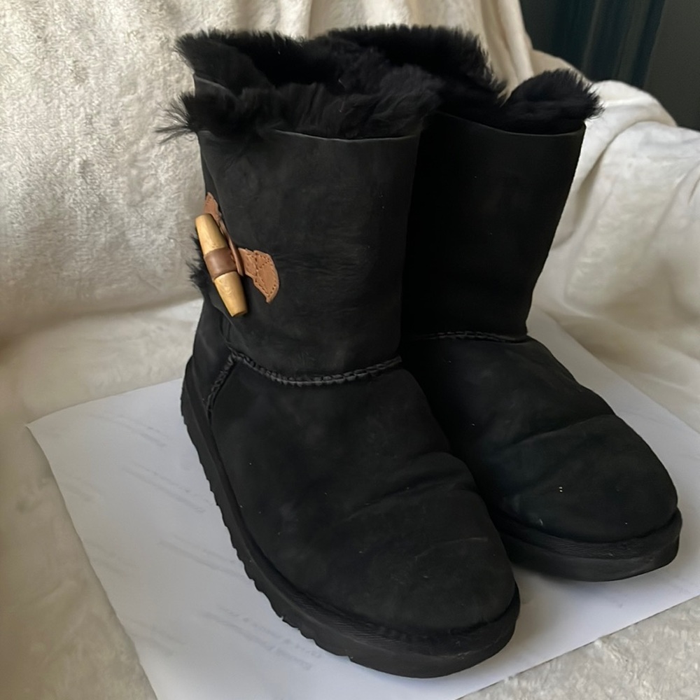 UGG classic boots -youth size 6 or women size 7